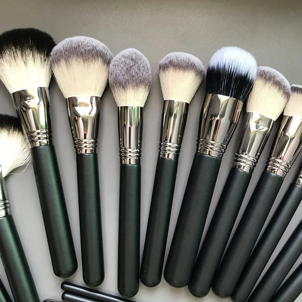 Makeup Brush Set image 1